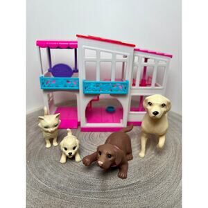 Barbie Pet Dreamhouse Play-set with Dogs and Cat *Read
